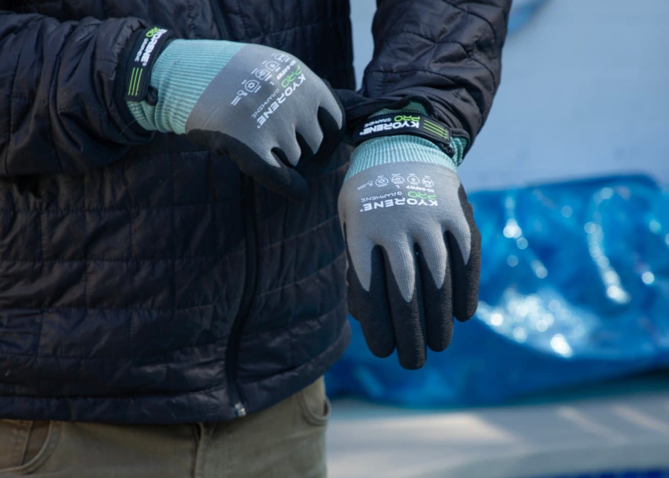 00-849 Kyorene® Pro Winter Gloves in use